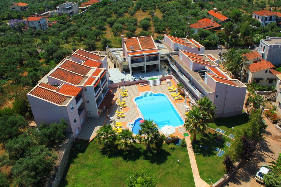 Aiolos apartments and studios Stoupa
