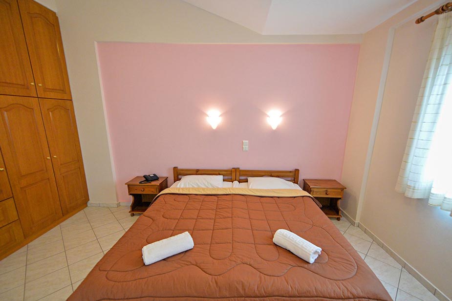 Aiolos apartments and studios Stoupa