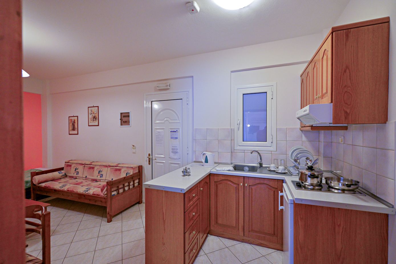 Aiolos apartments and studios Stoupa