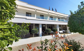 Akrogiali Boutique Hotel