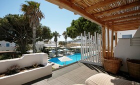 Alkyoni Beach Hotel