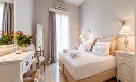 Anna Platanou Hotel