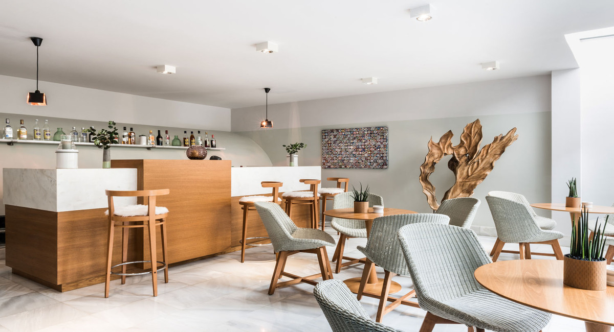 Avra Hotel