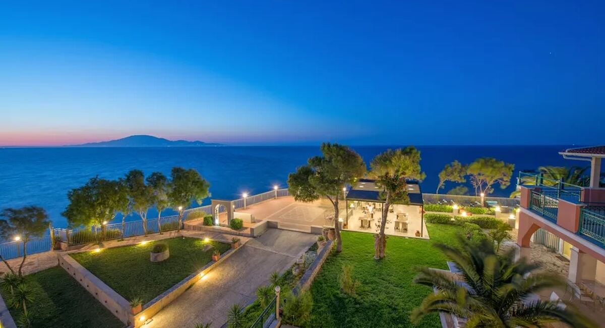 Balcony Boutique Hotel