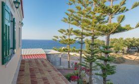 Balcony Hotel