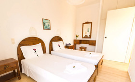 Bruskos Hotel & Suites