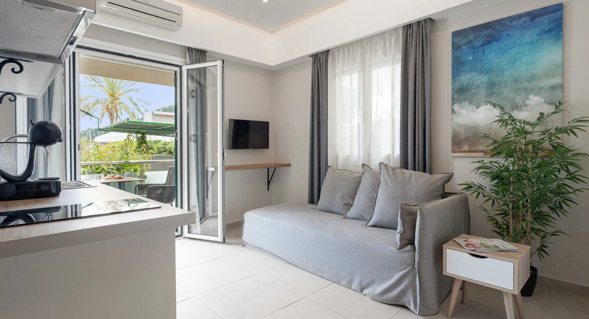 Captains Seafront Apartments