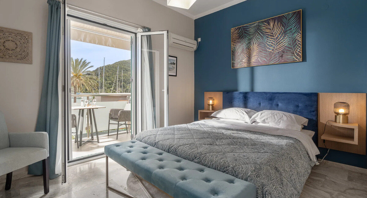 Captains Seafront Apartments