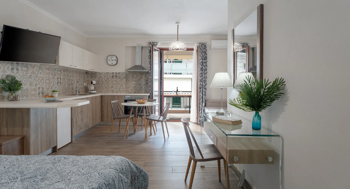 Captains Seafront Apartments