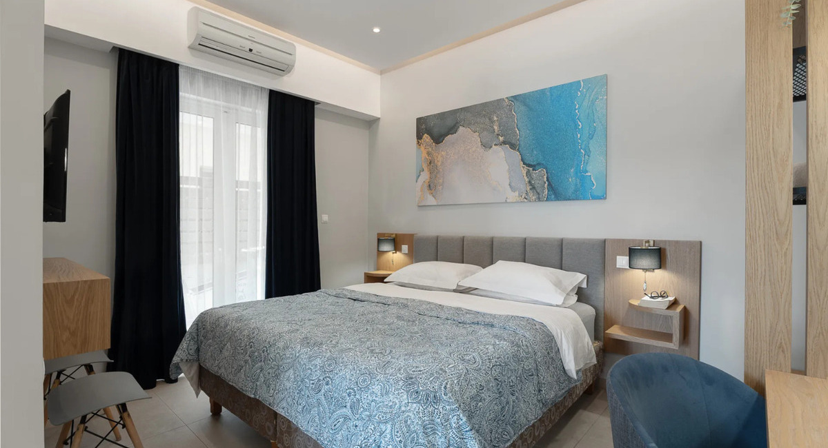 Captains Seafront Apartments