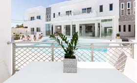 Cyano Boutique hotel (incl auto)