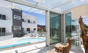 Cyano Boutique hotel (incl auto)