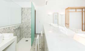 Cyano Boutique hotel (incl auto)