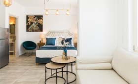 Cyano Boutique hotel (incl auto)