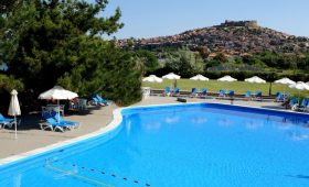 Delfinia Hotel & Bungalows