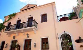 Faros Suites