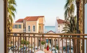 Hydrele beach Hotel