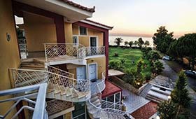 Irida Resort Suites (incl. auto)