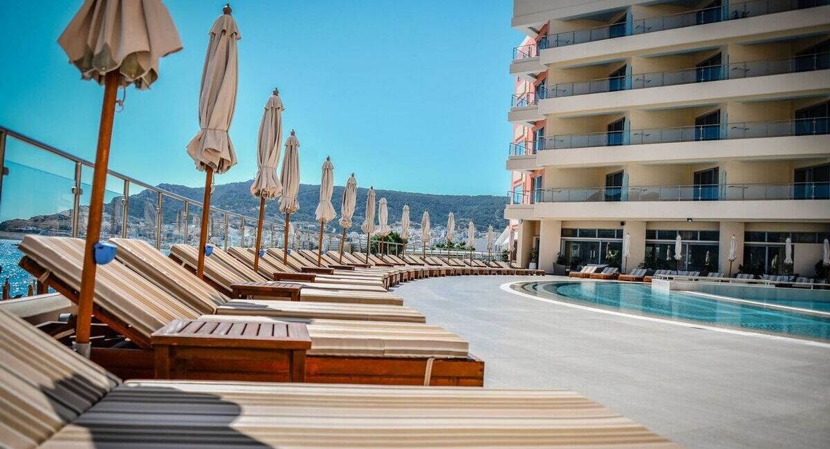 Konstantinos Palace