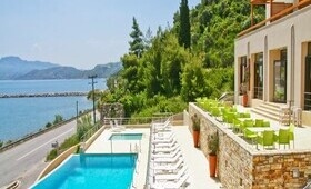 Kymi Palace (incl. auto)