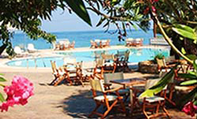 Maranton Beach Hotel (incl. huurauto)