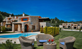 Nefeli Villas & Suites (incl. auto)