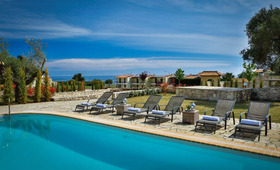 Nefeli Villas & Suites (incl. auto)