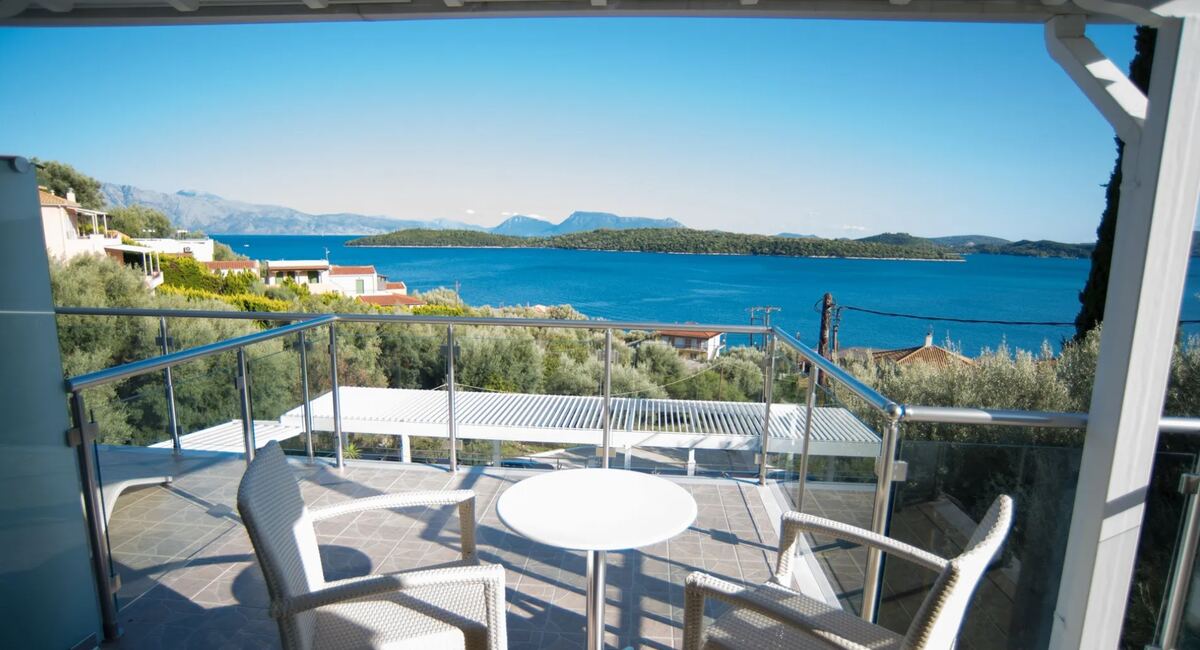 Oasis Hotel Perigiali