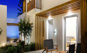 Oro Suites Hotel