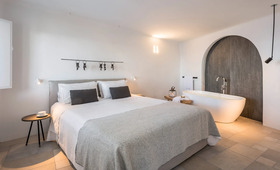 Porto Fira Suites