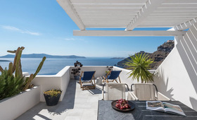 Porto Fira Suites