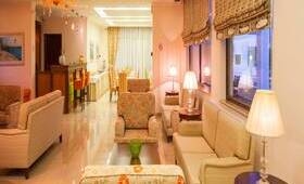Princess Kyniska Suites (incl. auto)