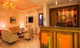 Princess Kyniska Suites (incl. auto)