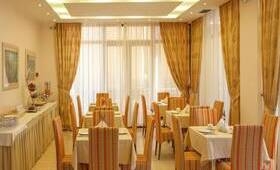 Princess Kyniska Suites (incl. auto)