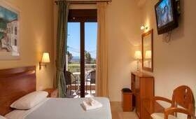 Princess Kyniska Suites (incl. auto)