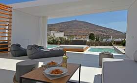 Tinos Blend Suites