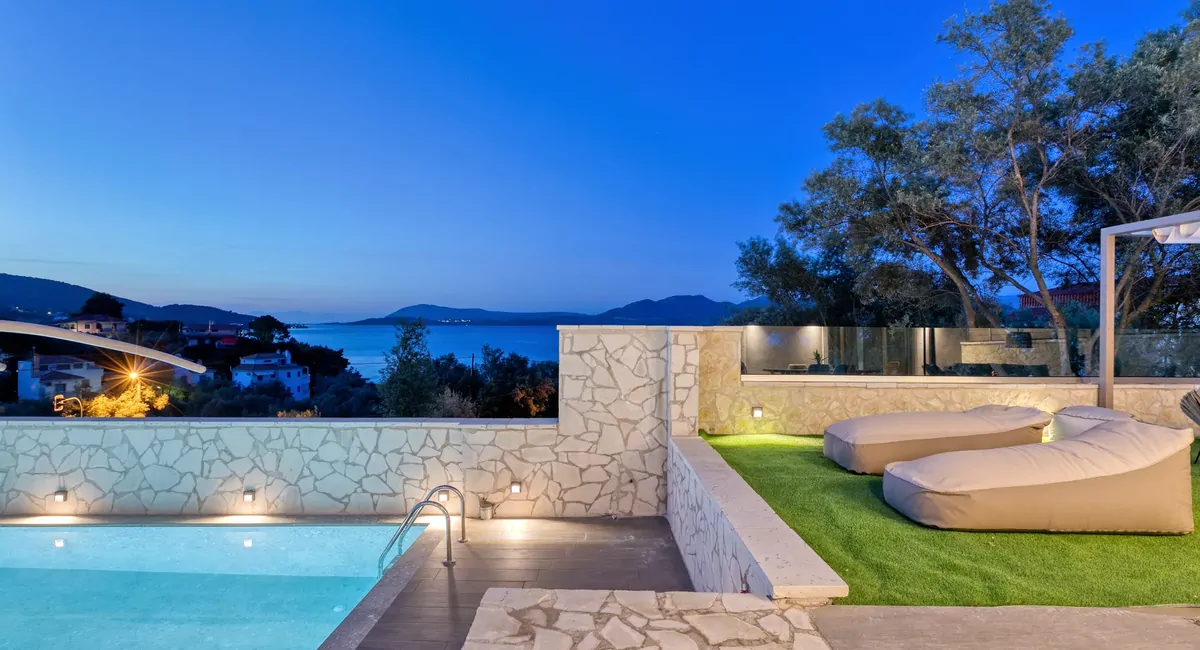 White Rock villas